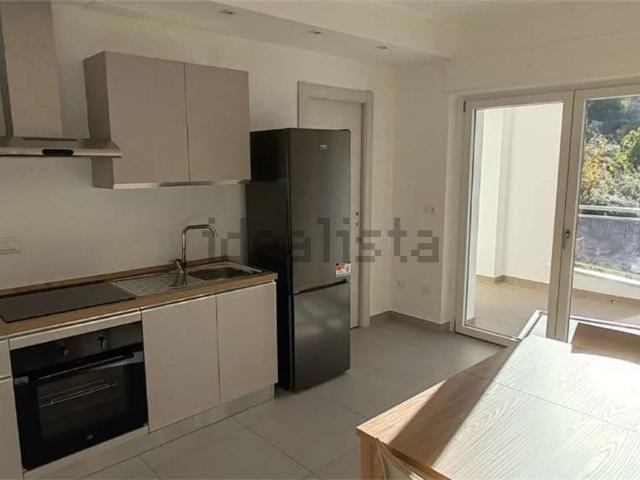 Appartamento in affitto di 47 m² in Via Lago di Varano, 3