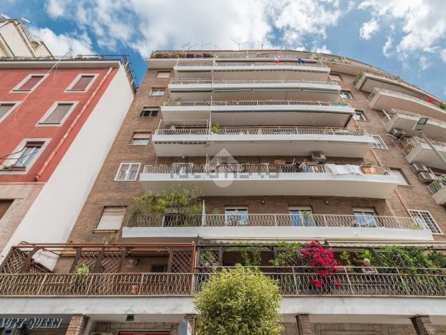 Appartamento in affitto di 47 m² in Via Lucrino, 19