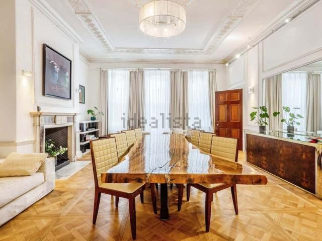 Appartamento in affitto di 450 m² in Via Privata Fratelli Gabba