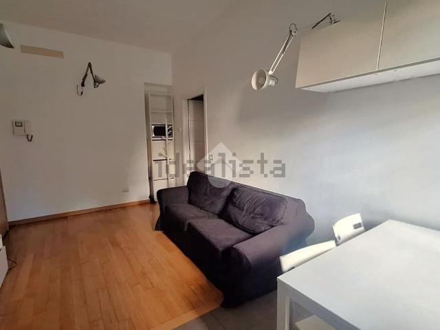 Appartamento in affitto di 45 m² in Via Camillo Prampolini, 8