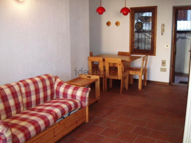 Appartamento in affitto di 45 m² in Via Combia, 2
