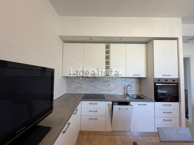 Appartamento in affitto di 45 m² in Via Lisiade Pedroni