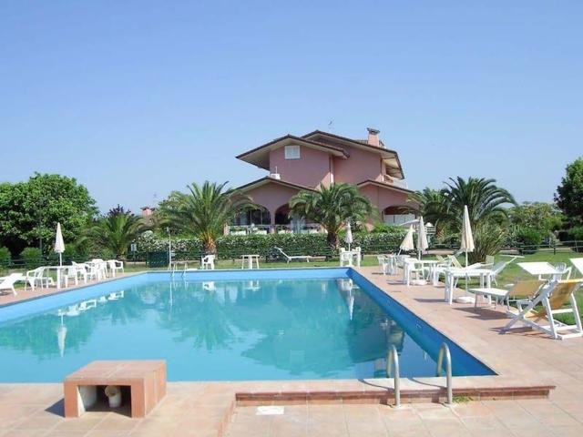 Appartamento in affitto di 45 m² in Via Litoranea, 19200