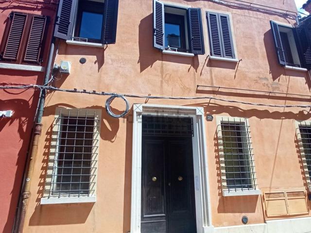 Appartamento in affitto di 45 m² in Via Porta San Pietro, 25