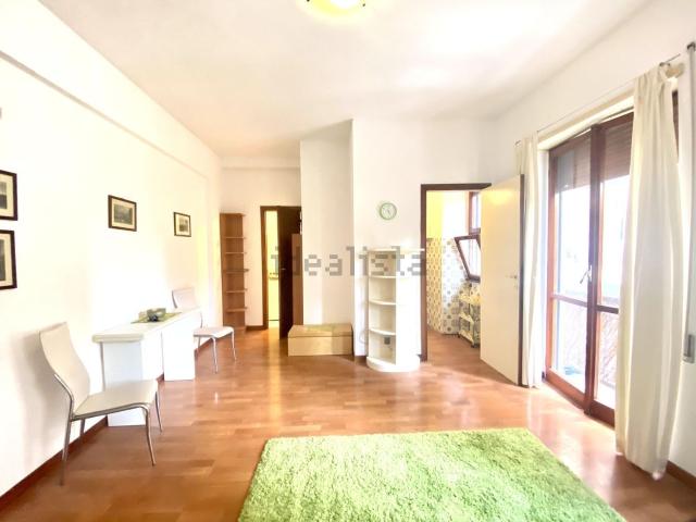 Appartamento in affitto di 45 m² in Viale Platone, 47