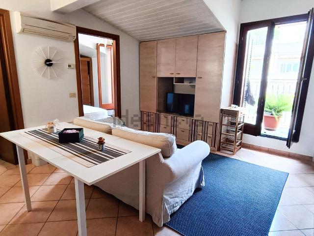 Appartamento in affitto di 48 m² in Via Luigi Settembrini, 36