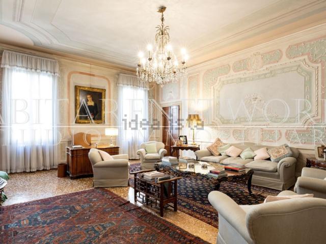 Appartamento in affitto di 490 m²