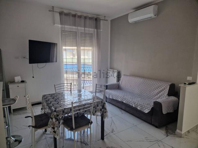 Appartamento in affitto di 49 m² in Via Costituzione, 9
