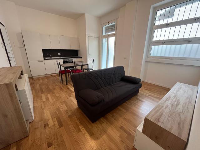Appartamento in affitto di 53 m² in Via capranica, 4