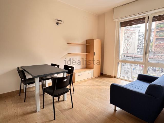Appartamento in affitto di 50 m² in Piazza de Angeli Ernesto