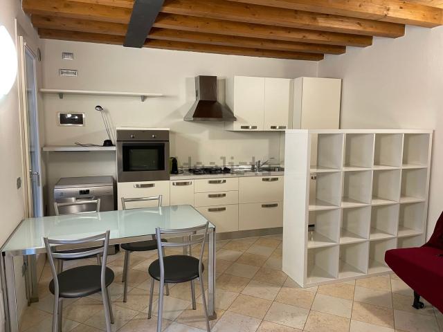 Appartamento in affitto di 50 m² in Via Antonio Locatelli