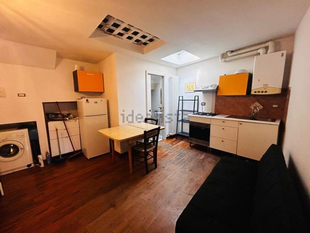 Appartamento in affitto di 50 m² in Via del Roscetto, 15