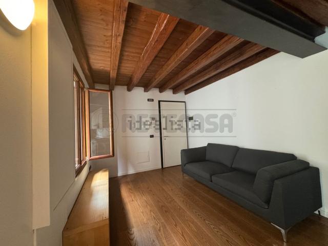Appartamento in affitto di 50 m² in Via Jacopo Vittorelli, 1