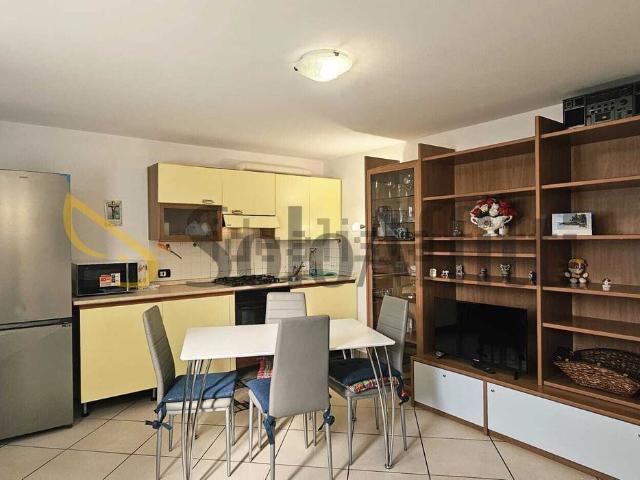 Appartamento in affitto di 51 m² in Via Emilia per Forlí, 1421