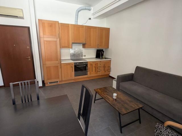 Appartamento in affitto di 51 m² in Viale Col di Lana, 6