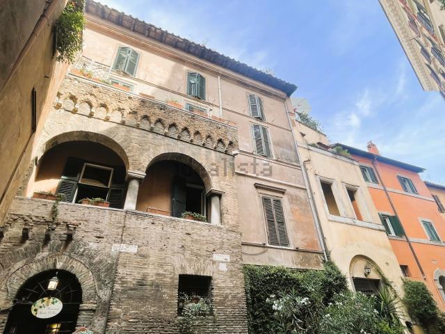 Appartamento in affitto di 52 m² in Via dei Genovesi, 31