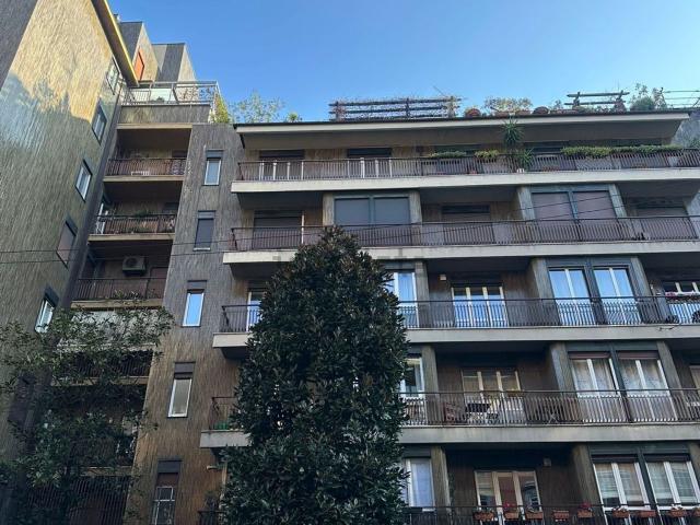 Appartamento in affitto di 57 m² in Via Macedonio Melloni, 36