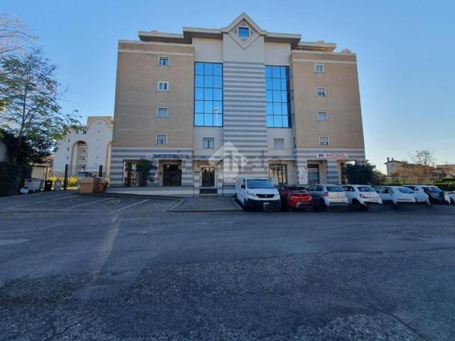 Appartamento in affitto di 54 m² in Via Franco Rasetti