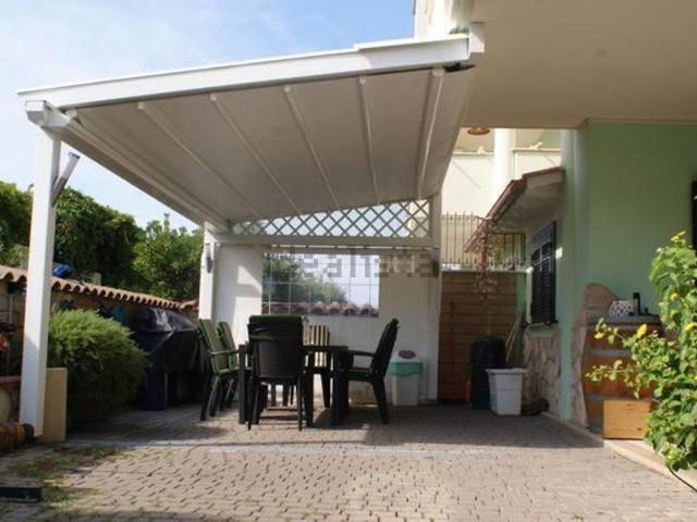 Appartamento in affitto di 55 m² in Lungomare delle Sirene, 147