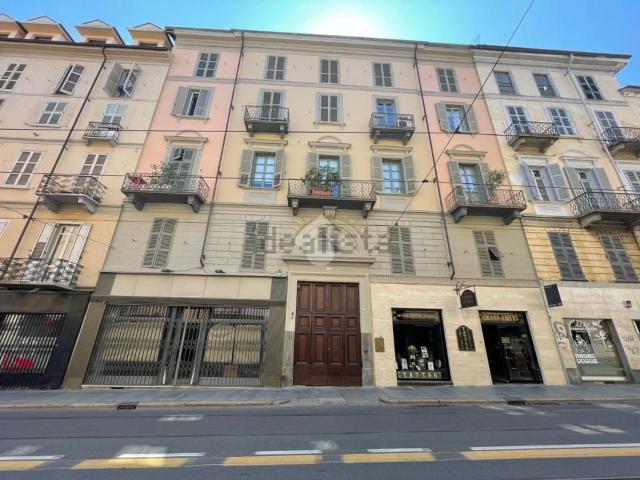 Appartamento in affitto di 55 m² in Via Accademia Albertina, 27