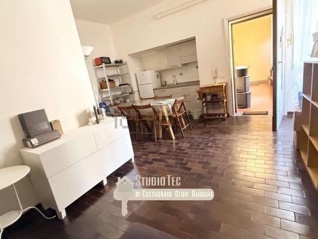 Appartamento in affitto di 55 m² in Via Borgonuovo, 1