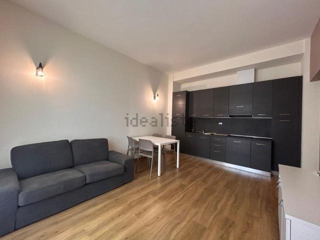 Appartamento in affitto di 55 m² in Via Dante Alighieri, 105