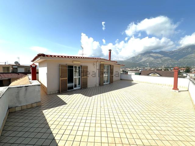 Appartamento in affitto di 55 m² in Via del Mare, 46