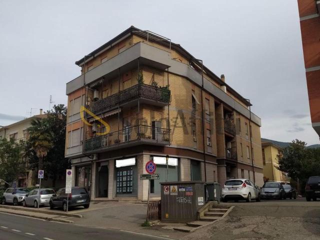 Appartamento in affitto di 55 m² in Via del Rivo, 81