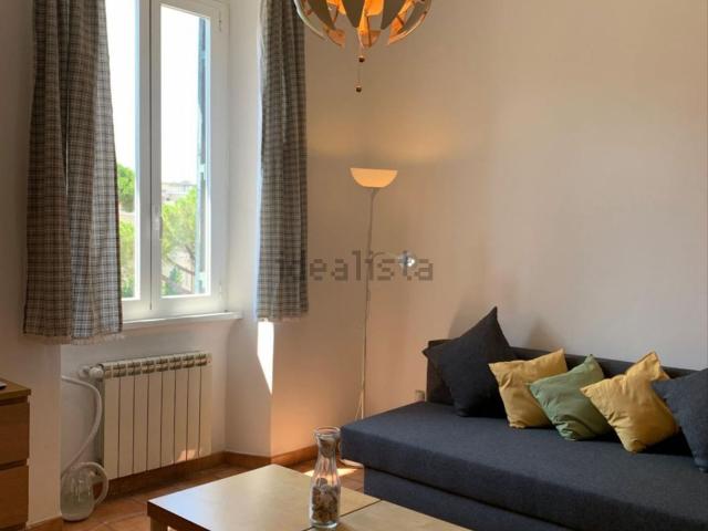 Appartamento in affitto di 55 m² in Via Francesco Caracciolo