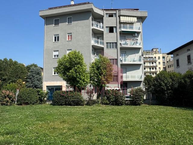 Appartamento in affitto di 55 m² in Via Guido Zadei, 45