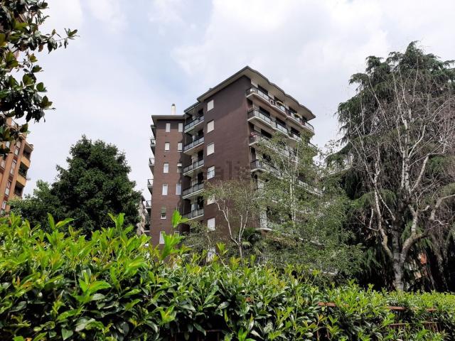Appartamento in affitto di 55 m² in Viale Legioni Romane, 38