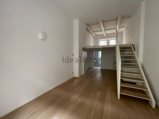 Appartamento in affitto di 56 m² in Via Andrea Solari, 6