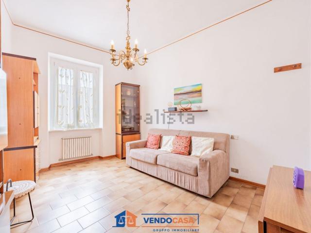 Appartamento in affitto di 56 m² in Via Flavio Gioia, 3