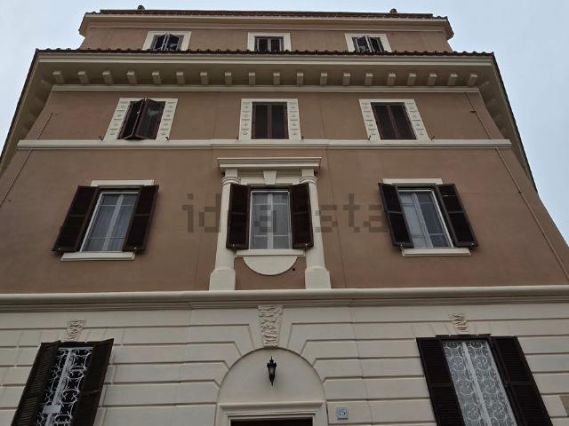 Appartamento in affitto di 58 m² in Piazza Teodosio, 15