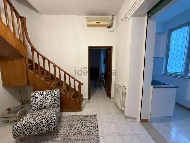Appartamento in affitto di 63 m² in Via Cortonese