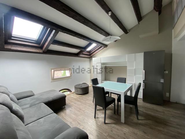 Appartamento in affitto di 63 m² in Via Francesco Fenzi