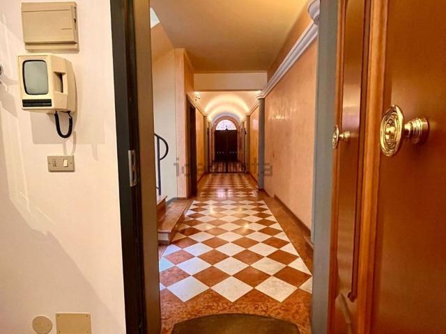 Appartamento in affitto di 63 m² in Via San Petronio Vecchio