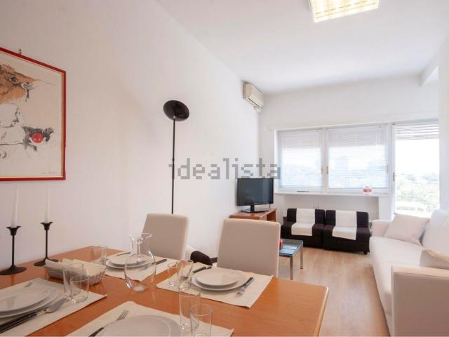Appartamento in affitto di 63 m² in Viale America, 93