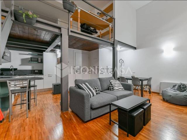 Appartamento in affitto di 60 m² in Via Adelaide Bono Cairoli, 17