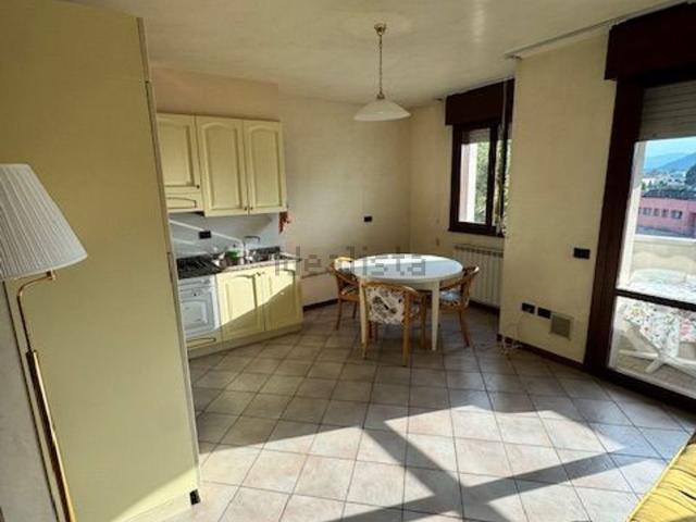 Appartamento in affitto di 60 m² in Via Armando Pillon
