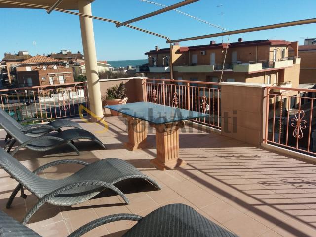 Appartamento in affitto di 60 m² in Via Arenile di Torre Flavia, 2
