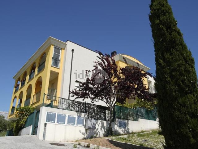 Appartamento in affitto di 60 m² in Via di Sotto, 132