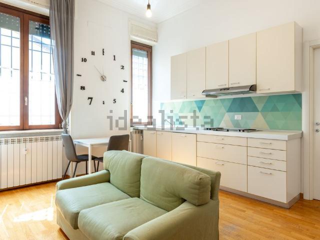 Appartamento in affitto di 60 m² in Via Giulio Belinzaghi, 21