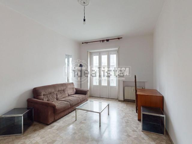 Appartamento in affitto di 60 m² in Via Giulio e Corrado Venini, 43