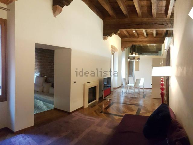 Appartamento in affitto di 60 m² in Via Leoni
