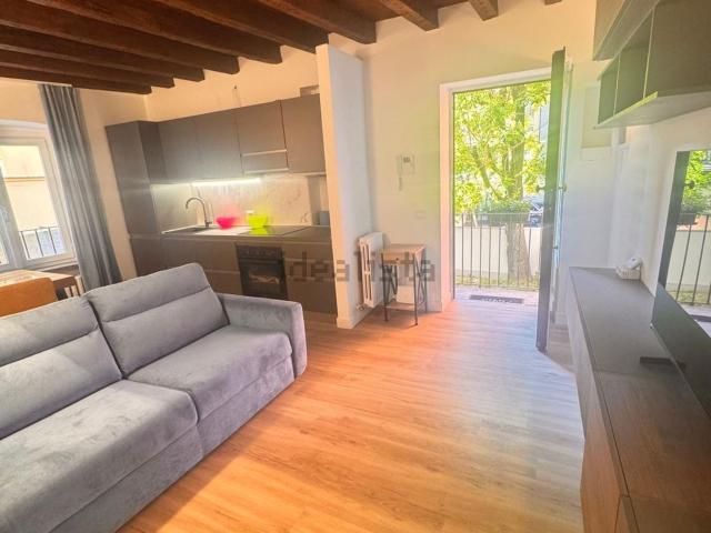 Appartamento in affitto di 60 m² in Via Scipione Pistrucci, 12