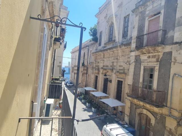 Appartamento in affitto di 60 m² in Via Santa Teresa, 16