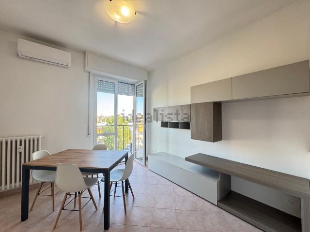 Appartamento in affitto di 60 m² in Viale Legioni Romane, 21