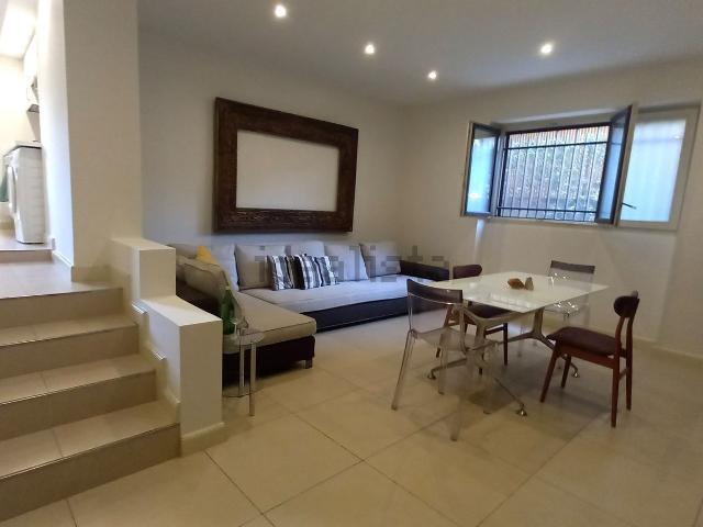 Appartamento in affitto di 61 m² in Via Arbe, 10