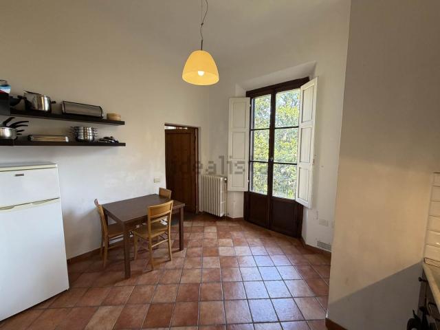 Appartamento in affitto di 61 m² in Via della Pergola